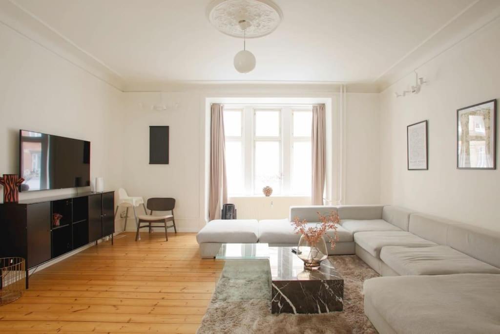 Large & Bright 3Br Apartment W Whirlpool Near Metro Копенгаген Екстер'єр фото