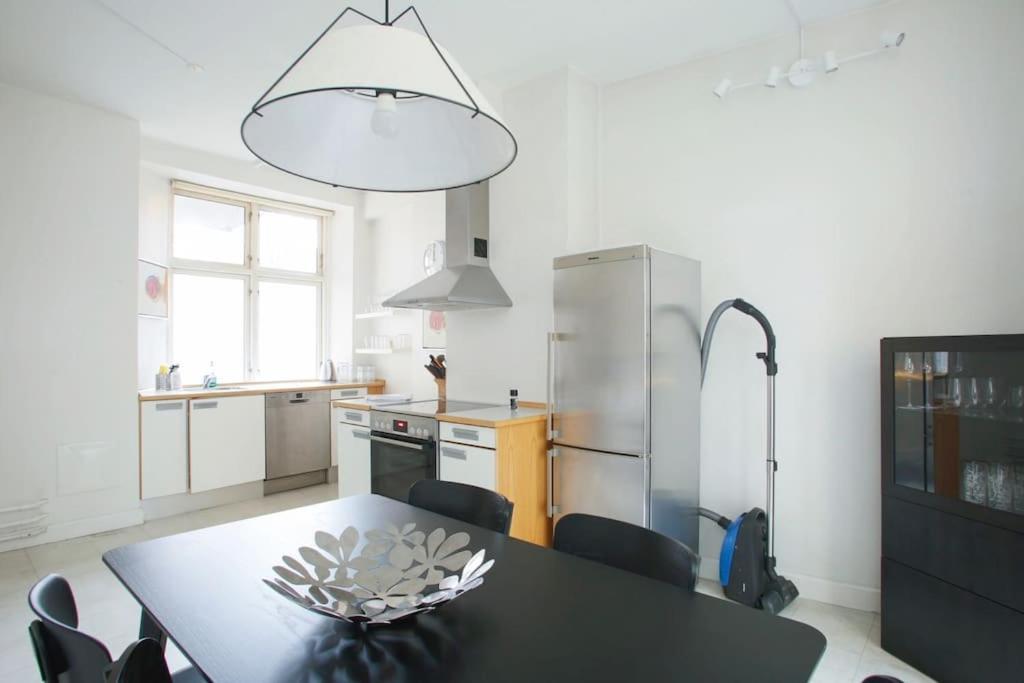 Large & Bright 3Br Apartment W Whirlpool Near Metro Копенгаген Екстер'єр фото