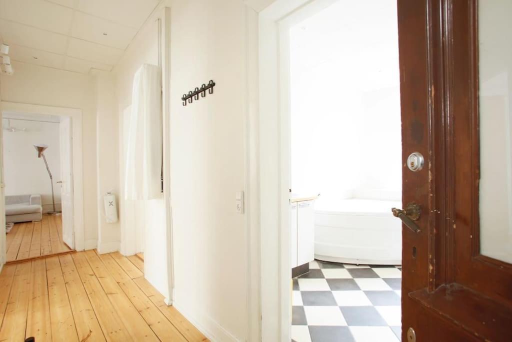 Large & Bright 3Br Apartment W Whirlpool Near Metro Копенгаген Екстер'єр фото