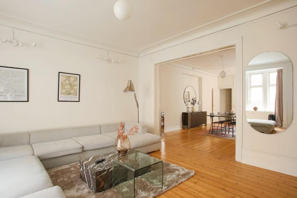Large & Bright 3Br Apartment W Whirlpool Near Metro Копенгаген Екстер'єр фото