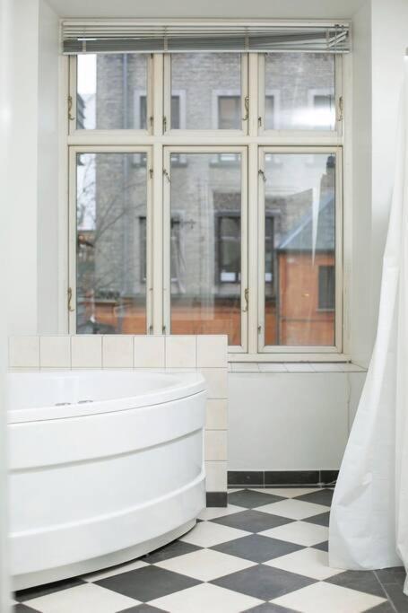 Large & Bright 3Br Apartment W Whirlpool Near Metro Копенгаген Екстер'єр фото