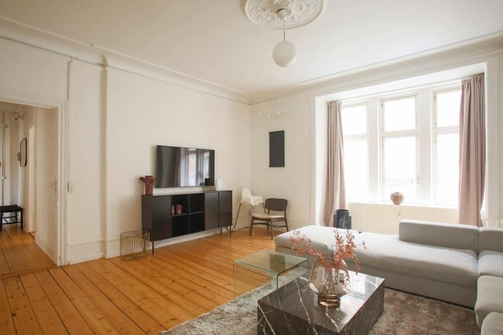 Large & Bright 3Br Apartment W Whirlpool Near Metro Копенгаген Екстер'єр фото