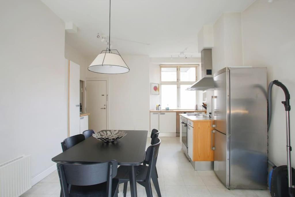 Large & Bright 3Br Apartment W Whirlpool Near Metro Копенгаген Екстер'єр фото